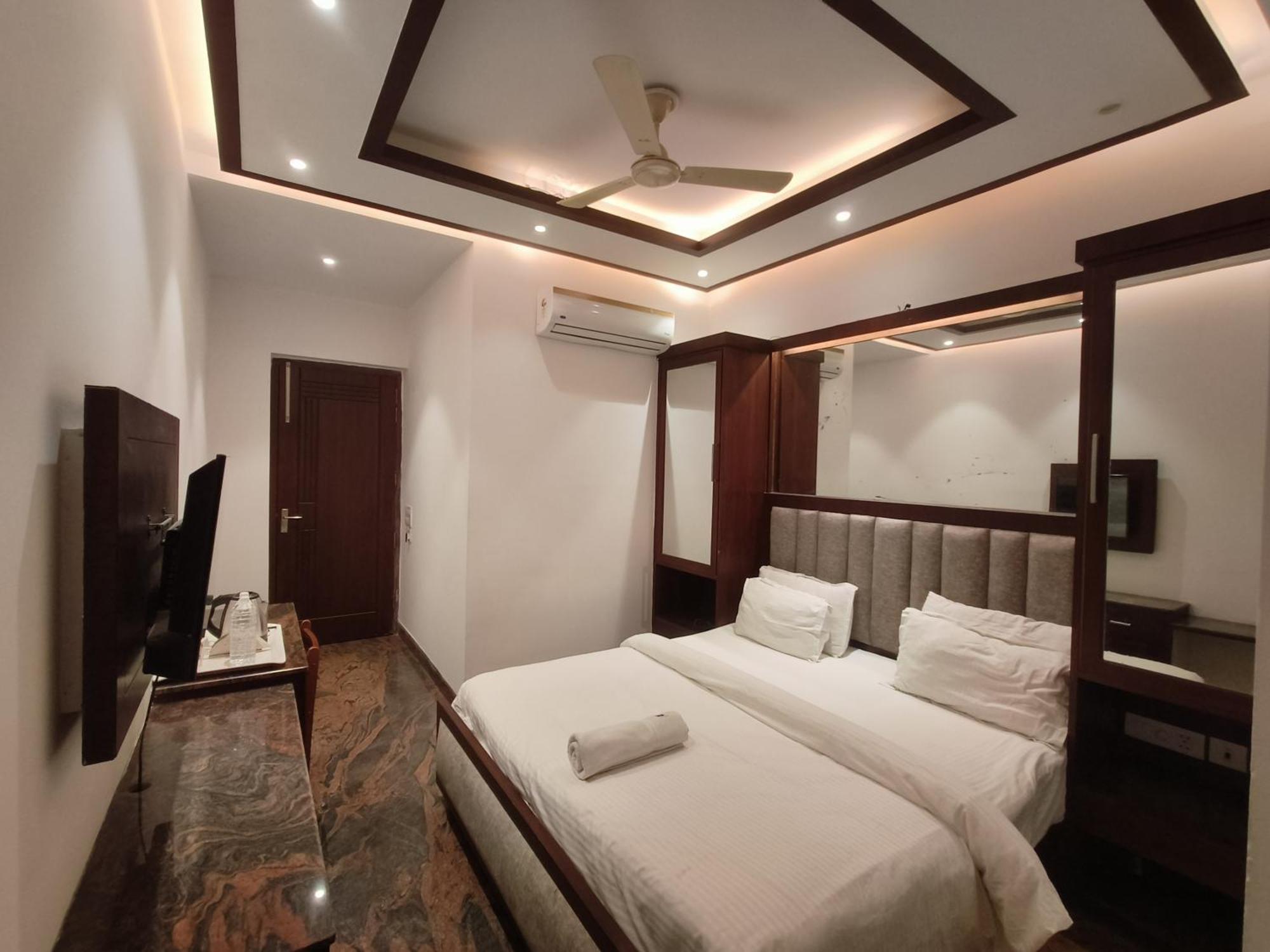 Jjk Rukmini Vilas Hotel & Banquet Muzaffarpur Εξωτερικό φωτογραφία
