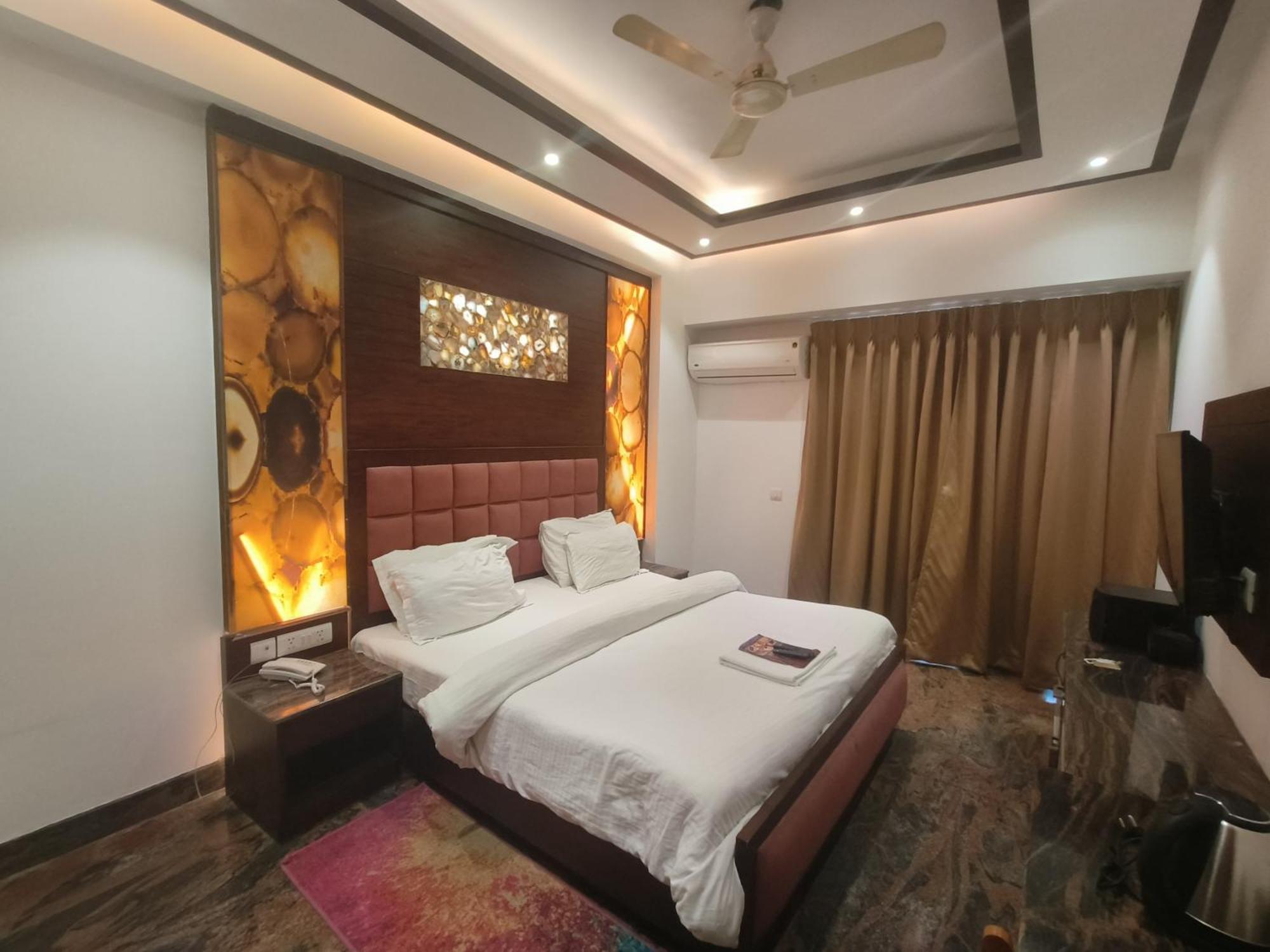 Jjk Rukmini Vilas Hotel & Banquet Muzaffarpur Εξωτερικό φωτογραφία