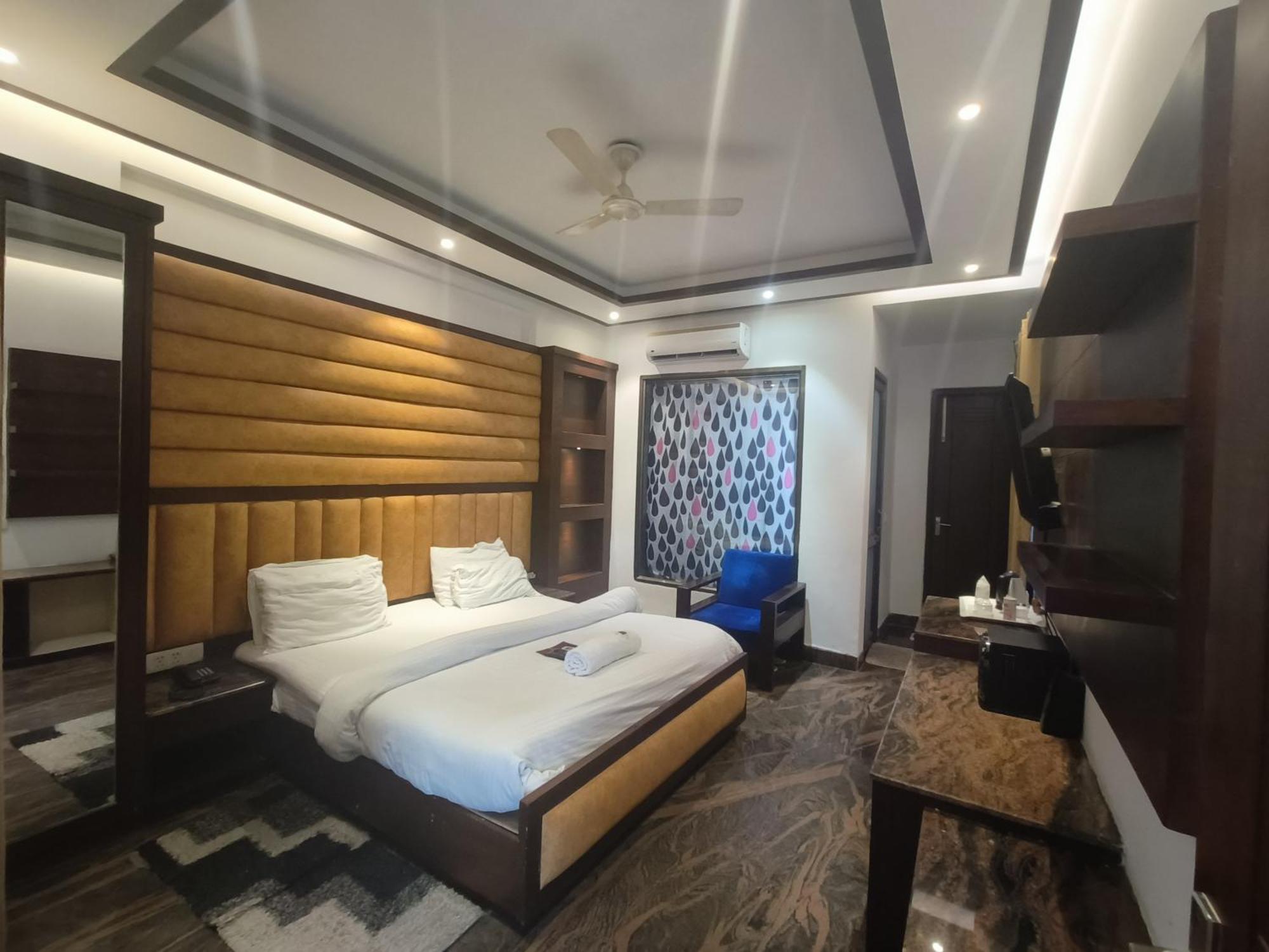 Jjk Rukmini Vilas Hotel & Banquet Muzaffarpur Εξωτερικό φωτογραφία